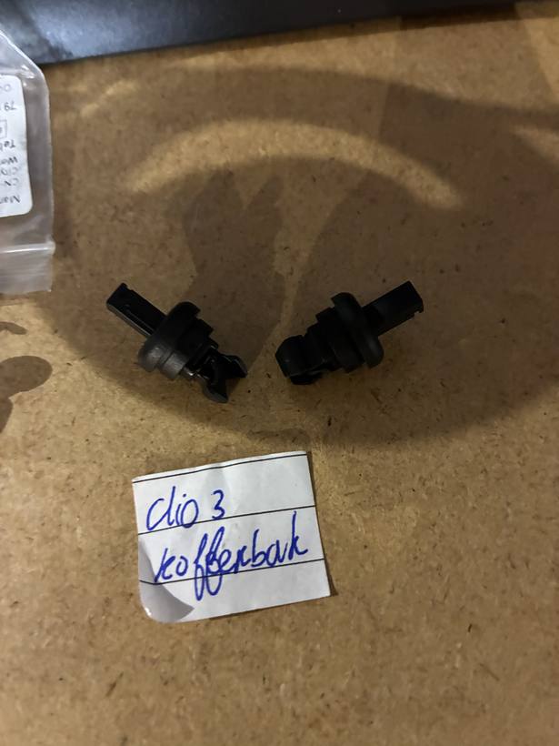 Renault Clio 3 Hoedenplank Clips - Set van 2
